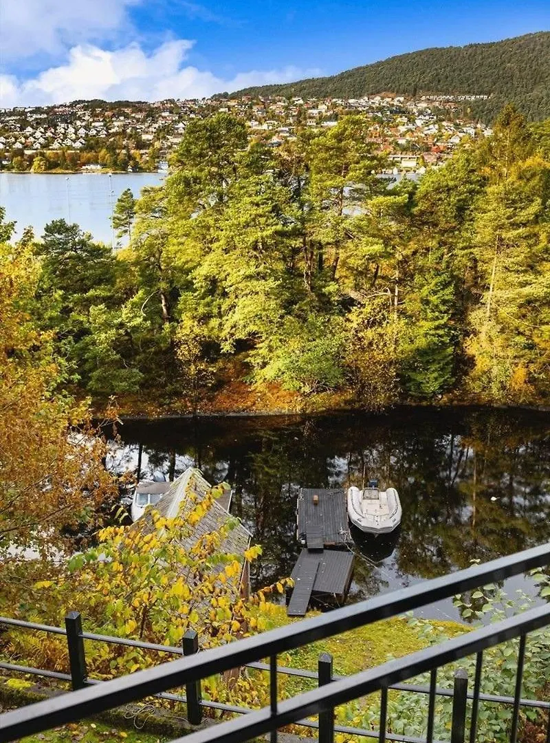 Traditional Norwegian Villa, Bay View And Boat Bergen